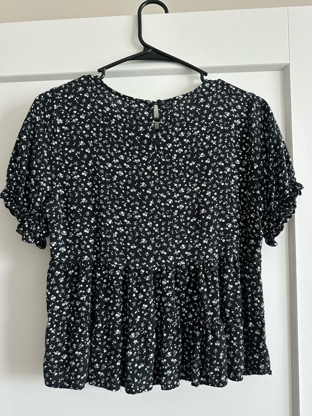Paper Crane Black Floral Peplum Blouse - Picture 2 of 3